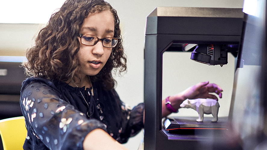 FY20_TTC_STEM_Action_Portrait_Ariana_01.psd